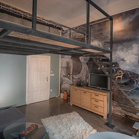 First Budhapest Flat アパート ブダペスト