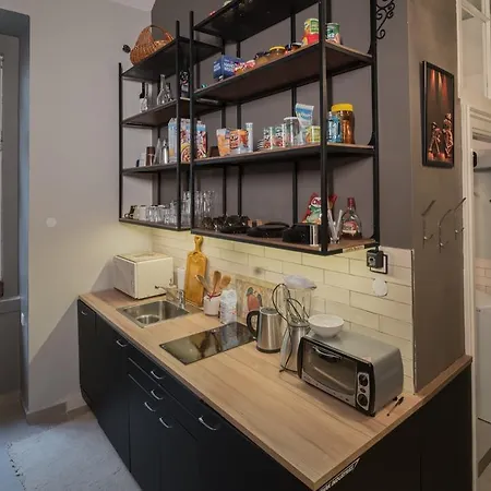 First Budhapest Flat Appartamento *